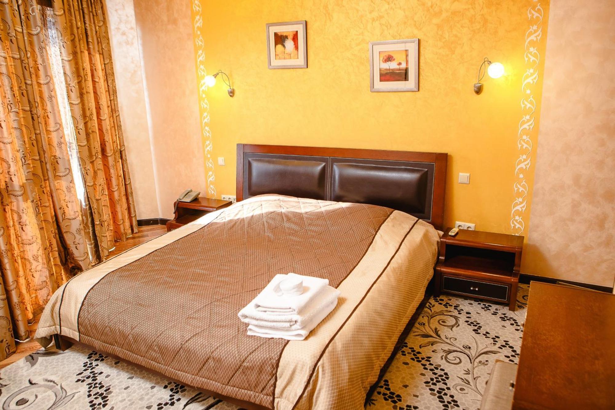 Totem Hotel Shymkent Exterior photo